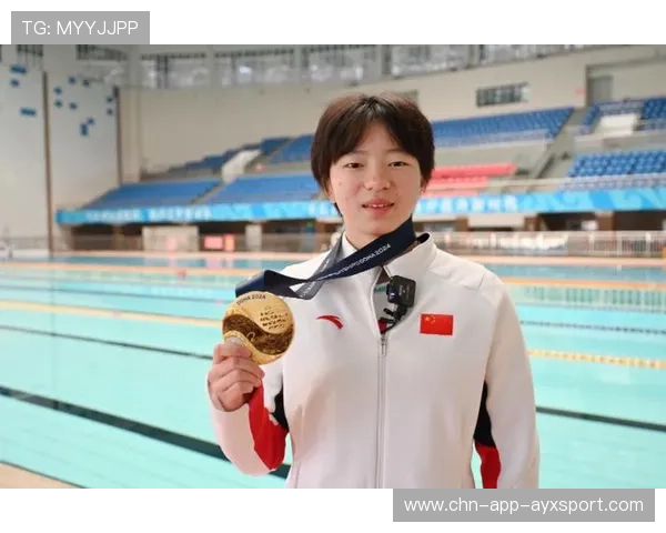 世界泳坛出现“天才少年”！14 岁刷新纪录