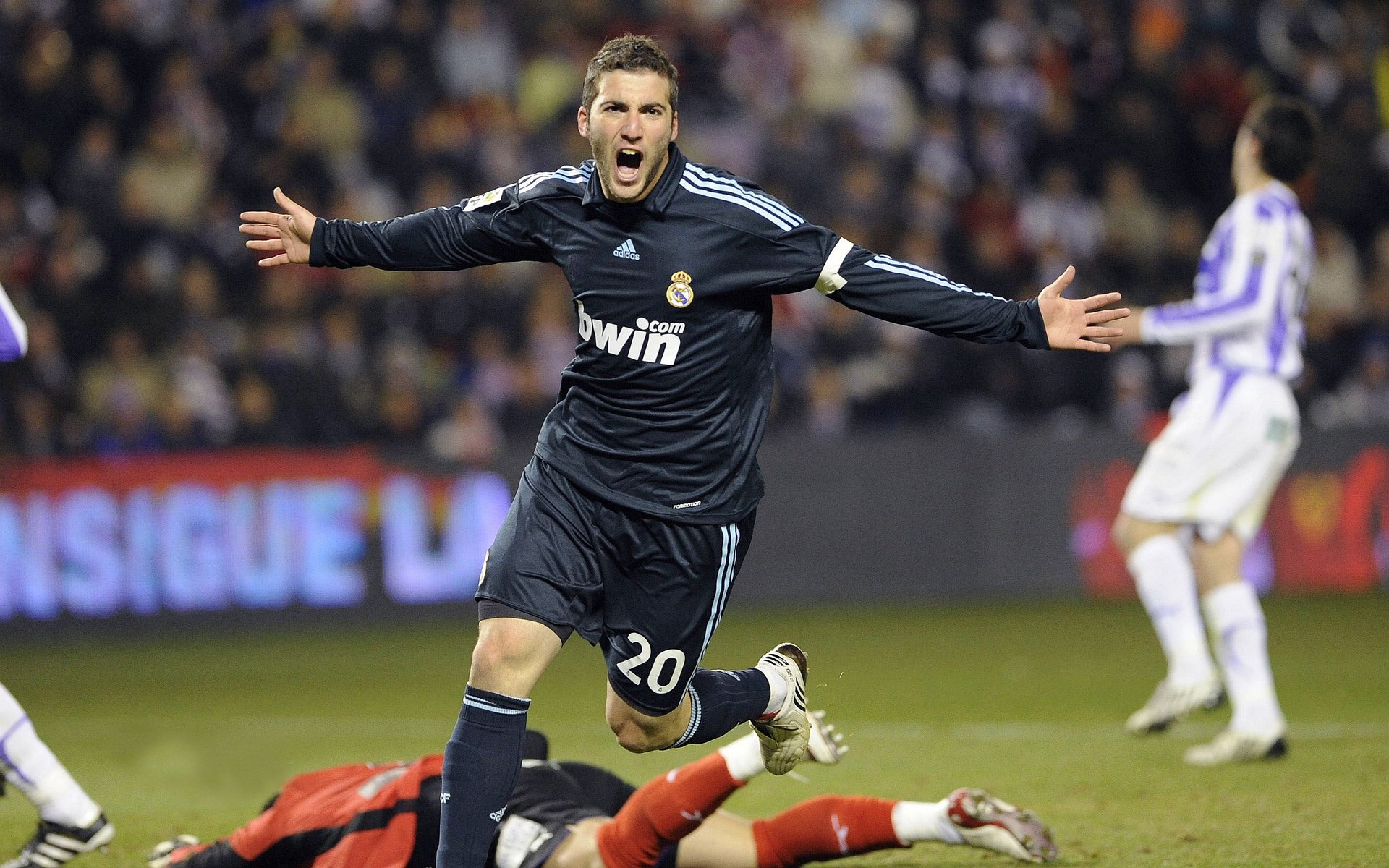 EDG战队新人选手多面手表现，edg战队队员flandre